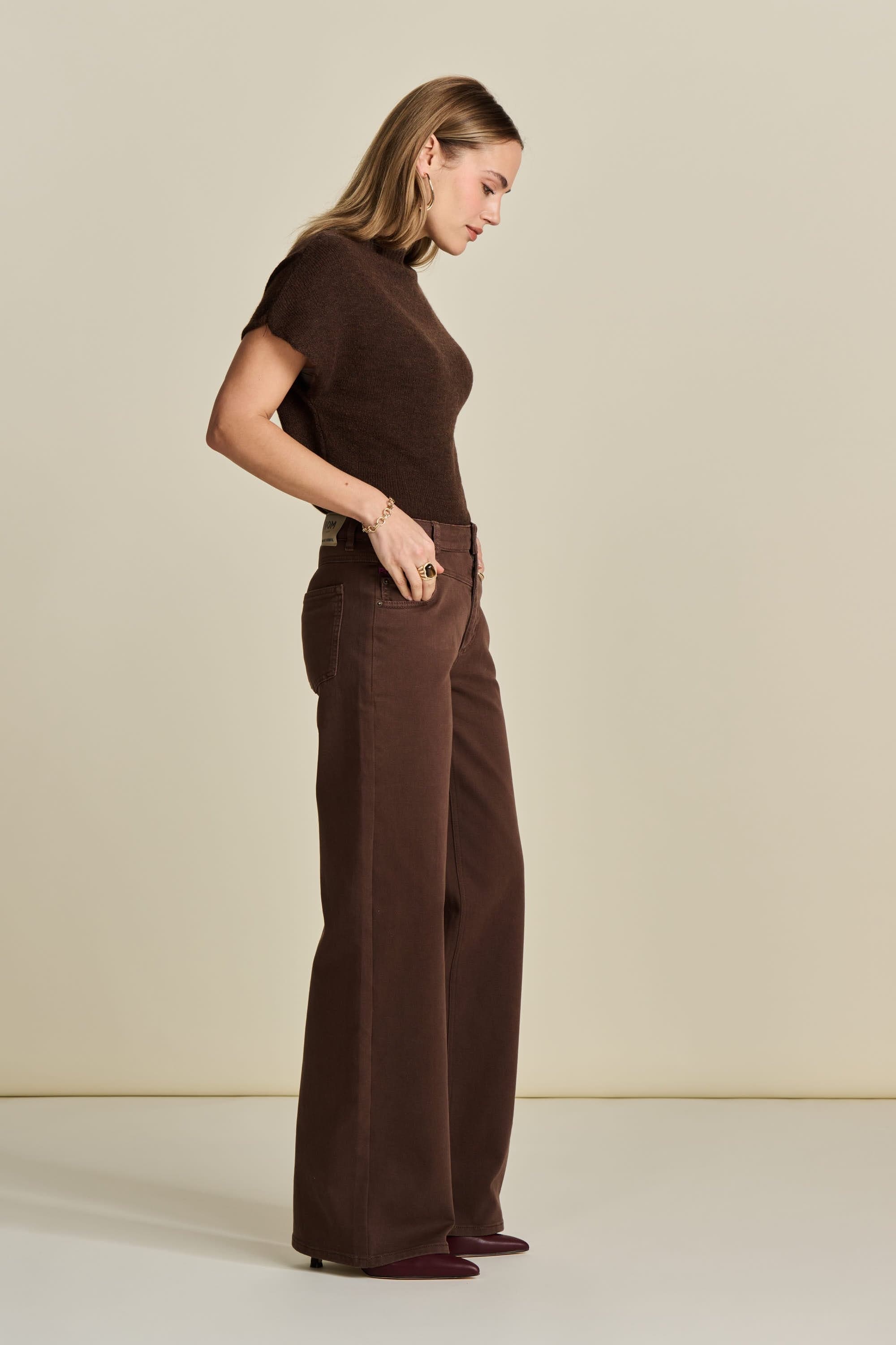 JEANS - Wide Leg Washed Brown